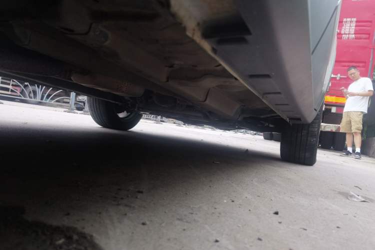 Used Hanteng X5 2018 1.5T CVT Elite Edition Chassis Rear Right