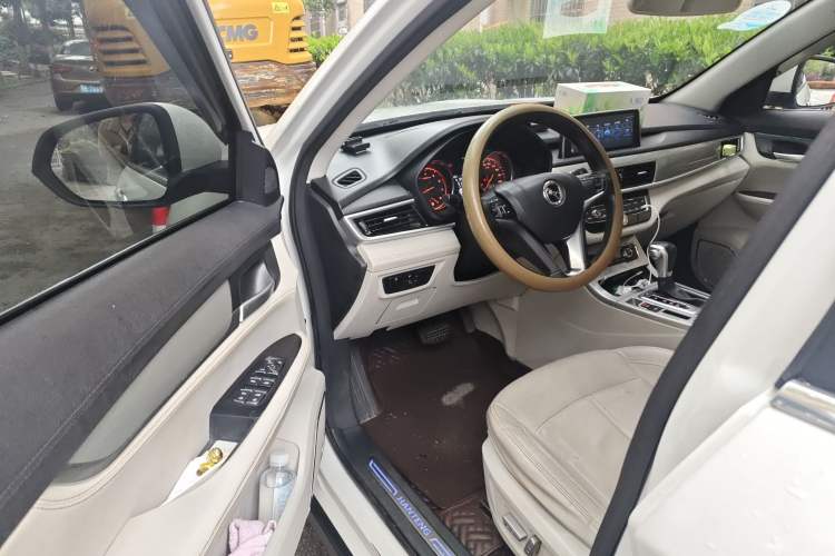Used Hanteng X5 2018 1.5T CVT Luxury Edition Driver Seat