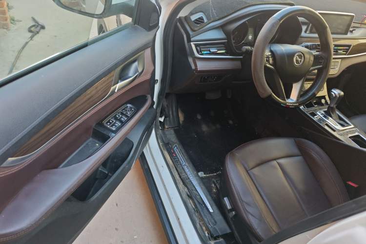 Used Hanteng X5 2018 1.5T CVT Luxury Edition Driver Seat