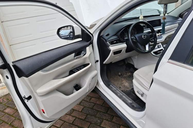 Used Hanteng X5 2018 1.5T CVT Luxury Edition Driver Seat