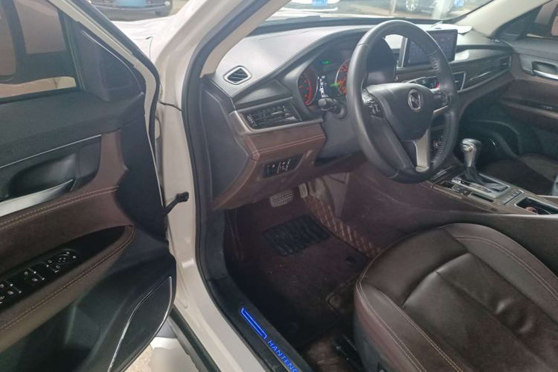 Used Hanteng X5 2018 1.5T CVT Luxury Edition Driver Seat
