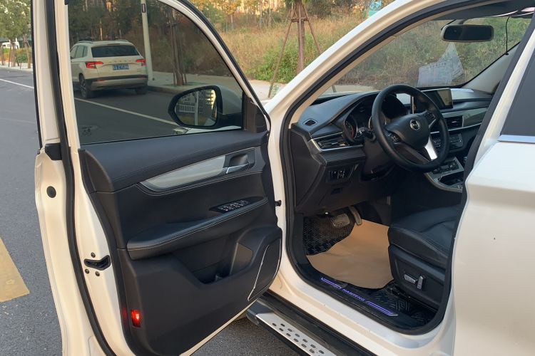 Used Hanteng X5 2018 1.5T CVT Luxury Edition Driver Seat