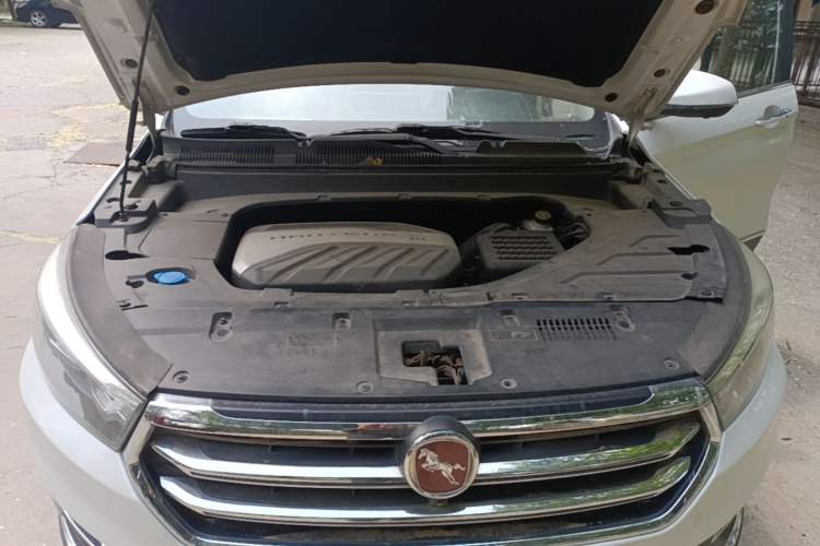 Used Hanteng X5 2018 1.5T CVT New Year Edition Engine Bay