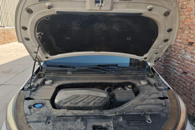 Used Hanteng X5 2018 1.5T CVT Luxury Edition Engine Bay