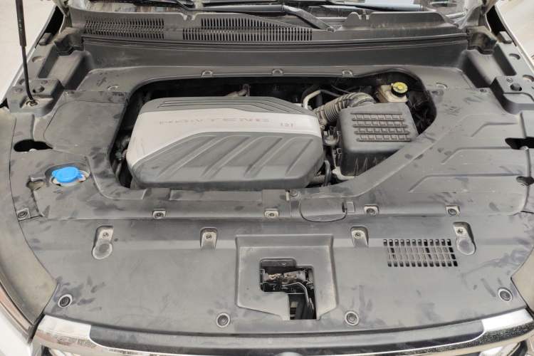Used Hanteng X5 2018 1.5T Manual Luxury Edition Engine Bay
