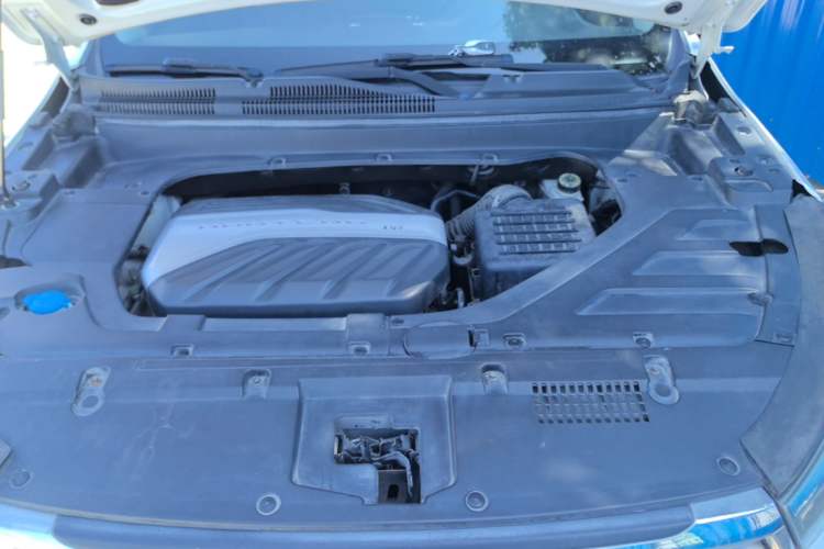 Used Hanteng X5 2018 1.5T CVT Elite Edition Engine Bay