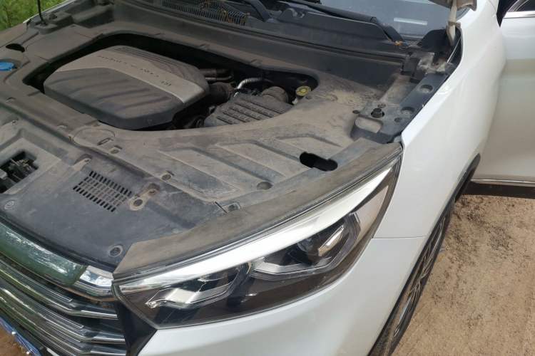 Used Hanteng X5 2018 1.5T Manual Elite Edition Engine Bay Left