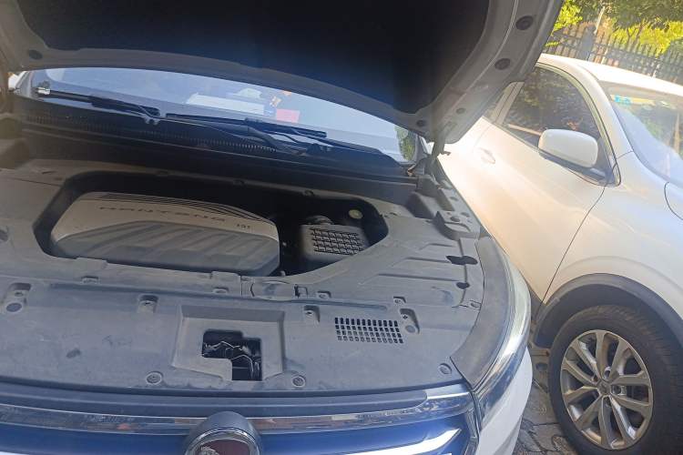 Used Hanteng X5 2018 1.5T CVT Luxury Edition Engine Bay Left