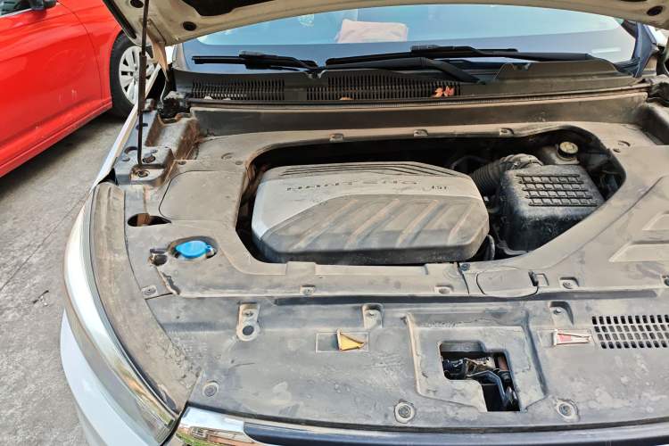 Used Hanteng X5 2018 1.5T CVT Xuan Dong Flagship Edition Engine Bay Right