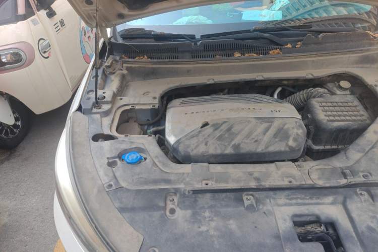 Used Hanteng X5 2018 1.5T CVT Luxury Edition Engine Bay Right