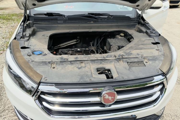 Used Hanteng X5 2018 1.5L Manual Elite Edition Engine Bay