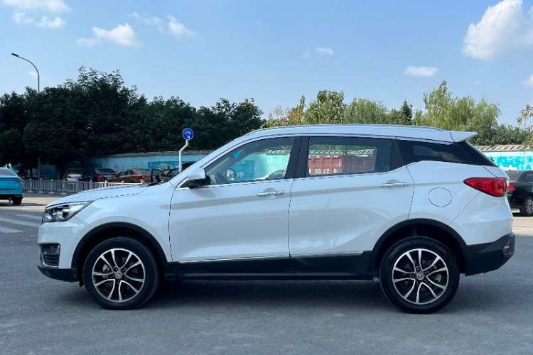 Used Hanteng X5 2018 1.5T Manual Elite Edition Exterior 2