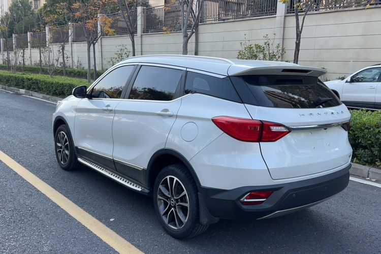 Used Hanteng X5 2018 1.5T Manual Luxury Edition Exterior 3