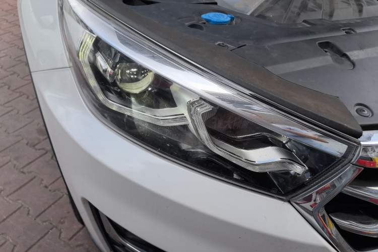 Used Hanteng X5 2018 1.5T CVT Luxury Edition Exterior 6
