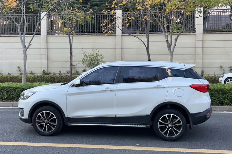 Used Hanteng X5 2018 1.5T Manual Luxury Edition Exterior 6