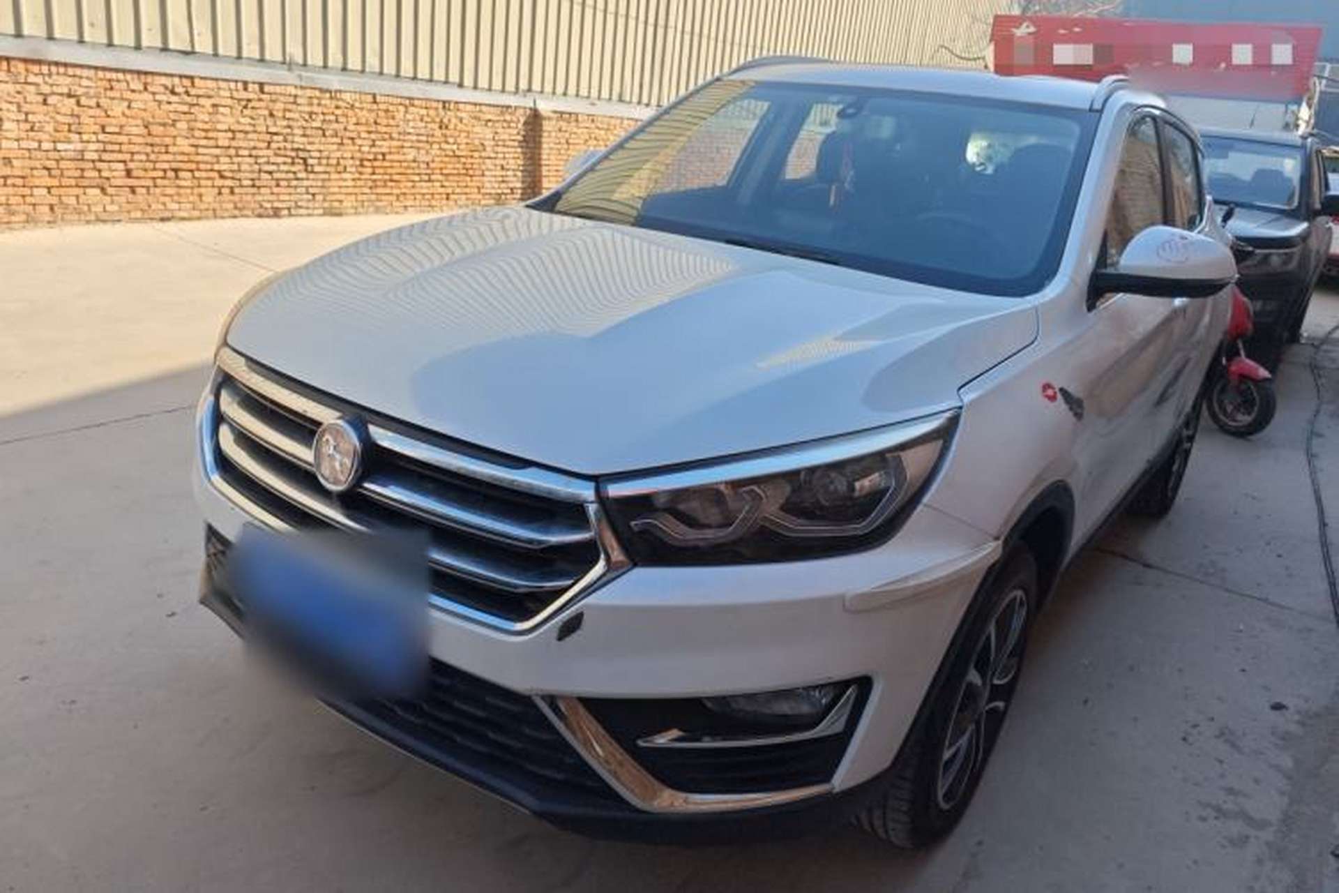 Used Hanteng X5 2018 1.5T CVT Luxury Edition Front Left 45 Deg