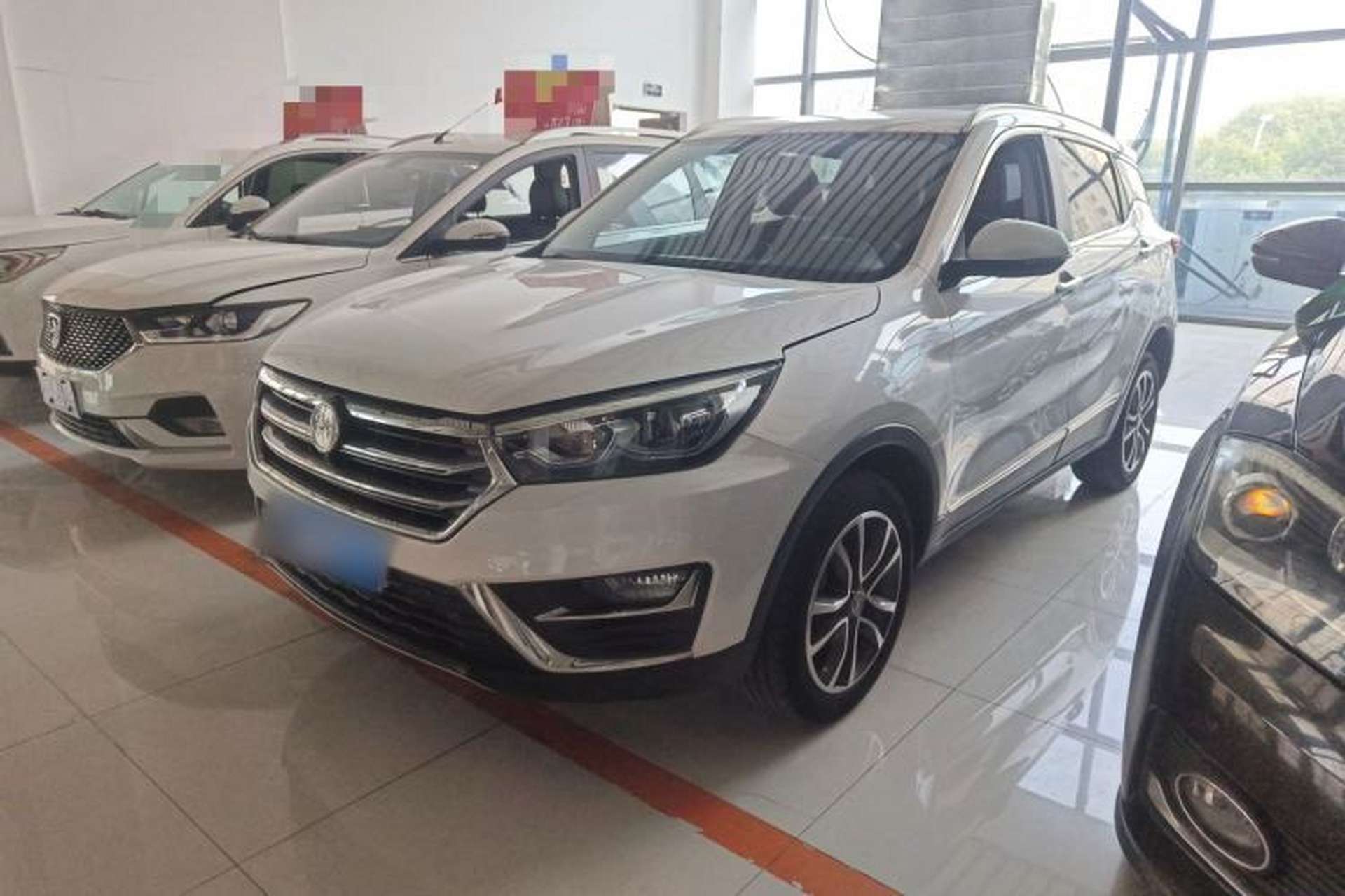 Used Hanteng X5 2018 1.5T CVT Luxury Edition Front Left 45 Deg