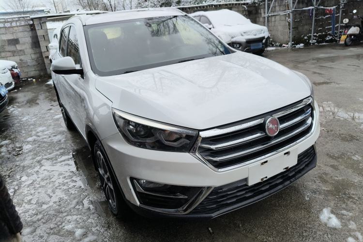 Used Hanteng X5 2018 1.5T CVT Luxury Edition Front Right 45 Deg