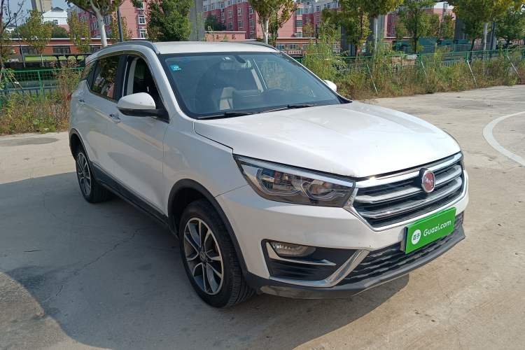 Used Hanteng X5 2018 1.5T Manual Elite Edition Front Right 45 Deg