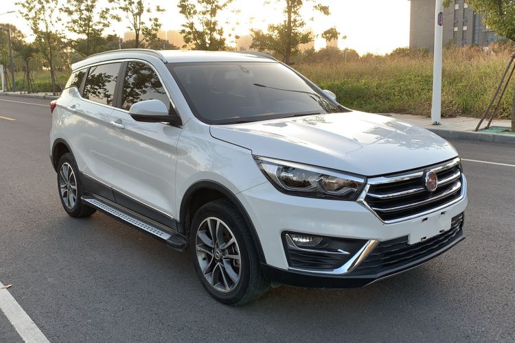 Used Hanteng X5 2018 1.5T CVT Luxury Edition Front Right 45 Deg
