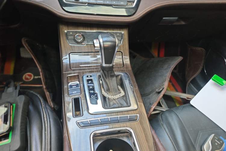Used Hanteng X5 2018 1.5T CVT Luxury Edition Gear Lever