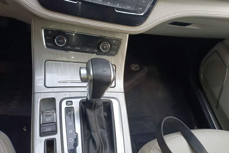 Used Hanteng X5 2018 1.5T CVT New Year Edition Gear Lever