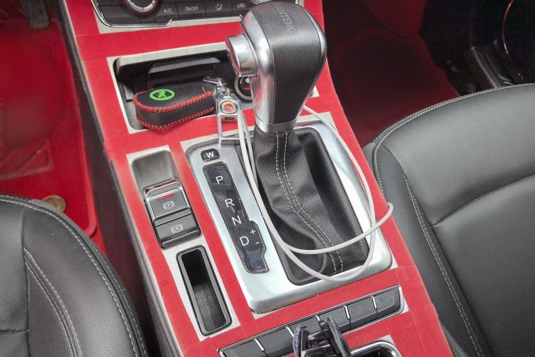 Used Hanteng X5 2018 1.5T CVT Luxury Edition Gear Lever
