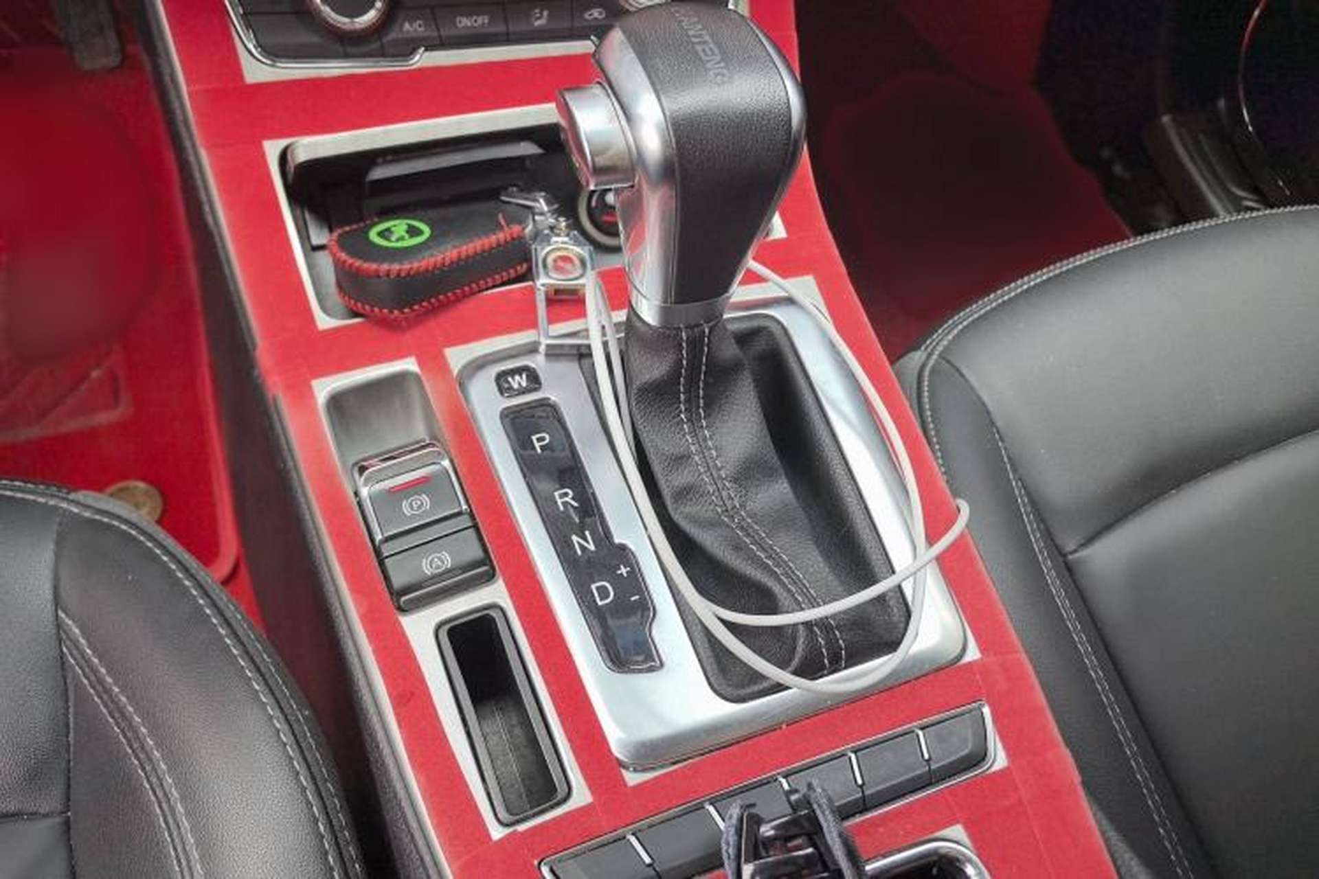 Used Hanteng X5 2018 1.5T CVT Luxury Edition Gear Lever