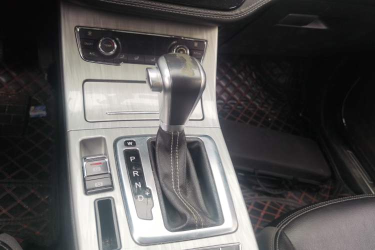 Used Hanteng X5 2018 1.5T CVT Elite Edition Gear Lever
