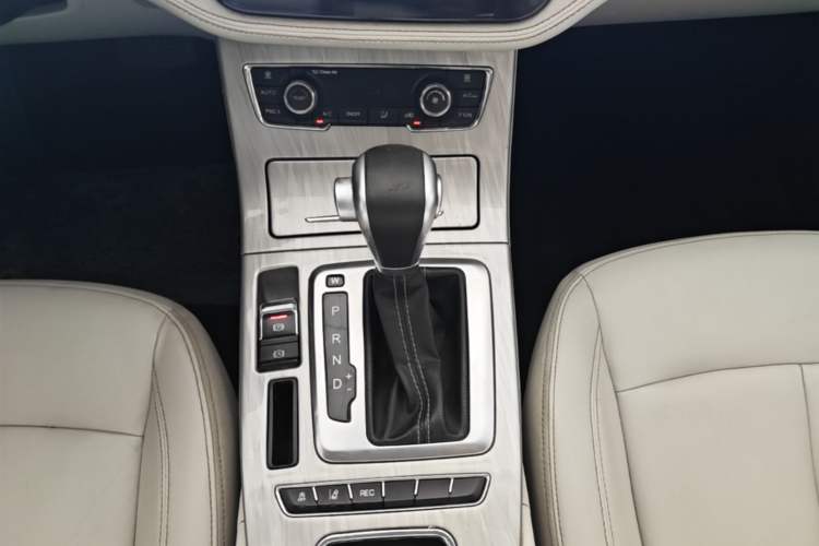 Used Hanteng X5 2018 1.5T CVT New Year Edition Gear Lever