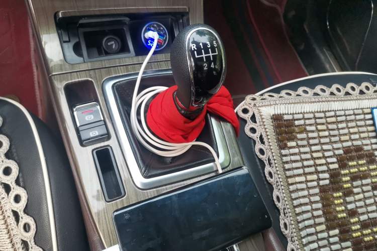 Used Hanteng X5 2018 1.5T Manual Elite Edition Gear Lever