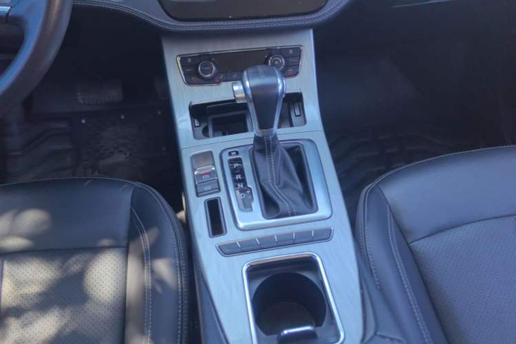 Used Hanteng X5 2018 1.5T CVT Elite Edition Gear Lever