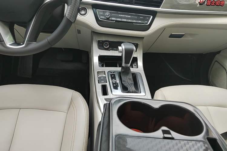 Used Hanteng X5 2018 1.5T CVT Luxury Edition Gear Lever