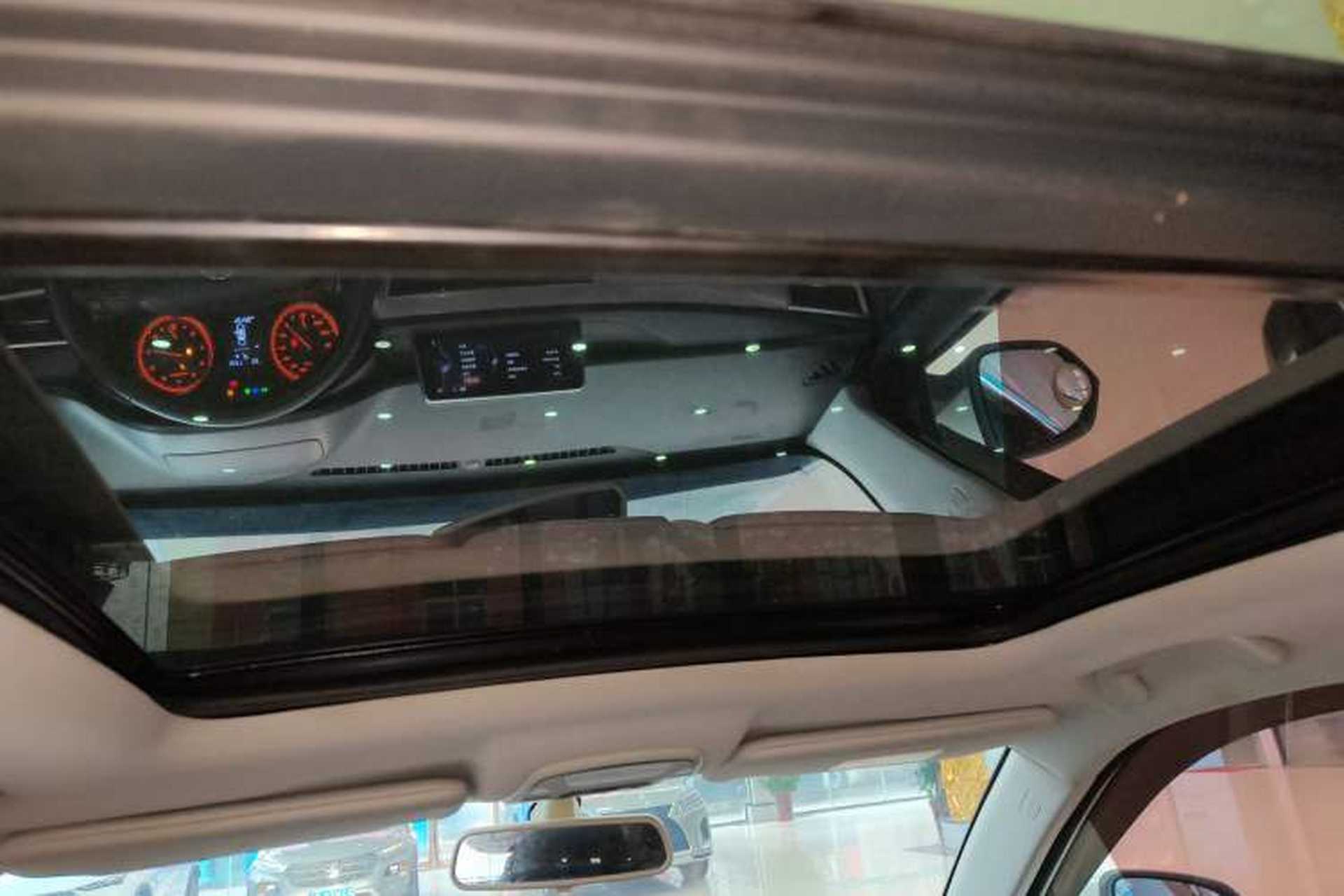 Used Hanteng X5 2018 1.5T CVT Luxury Edition Headliner