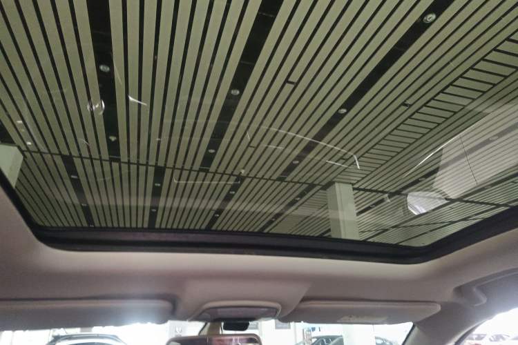 Used Hanteng X5 2018 1.5T CVT Luxury Edition Headliner