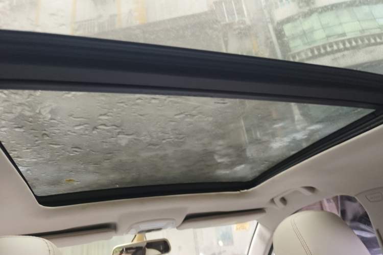 Used Hanteng X5 2018 1.5T CVT Elite Edition Headliner
