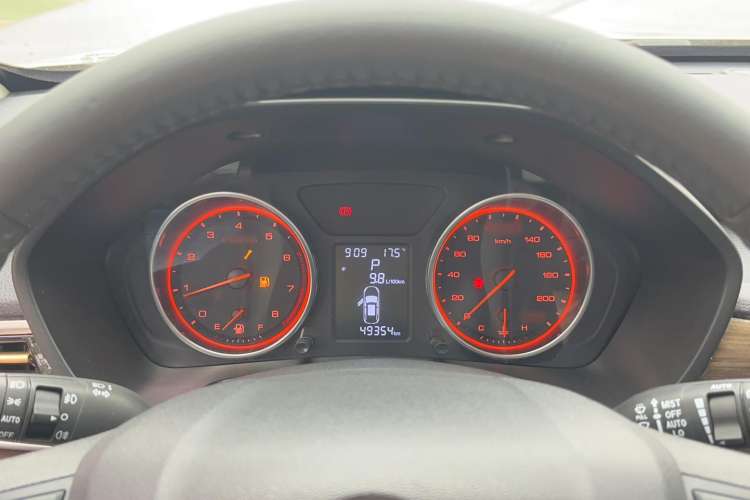 Used Hanteng X5 2018 1.5T CVT Luxury Edition Instrument Cluster