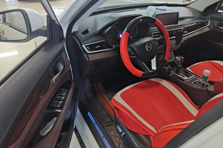 Used Hanteng X5 2018 1.5T CVT Luxury Edition Interior 1