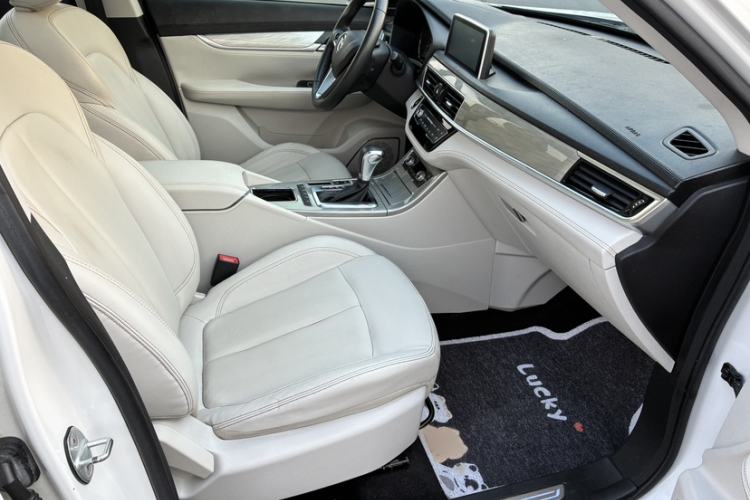 Used Hanteng X5 2018 1.5T CVT Luxury Edition Interior 1