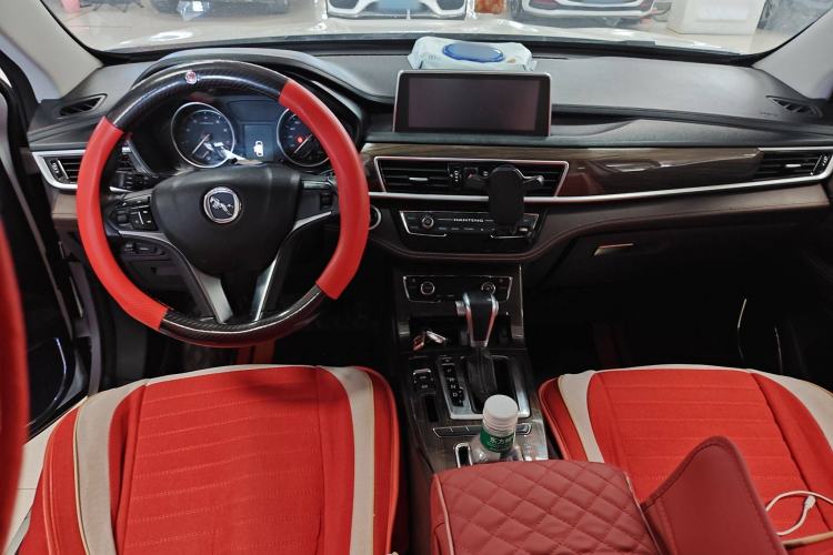 Used Hanteng X5 2018 1.5T CVT Luxury Edition Interior 2