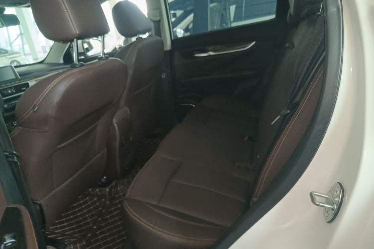 Used Hanteng X5 2018 1.5T CVT Luxury Edition Interior 4