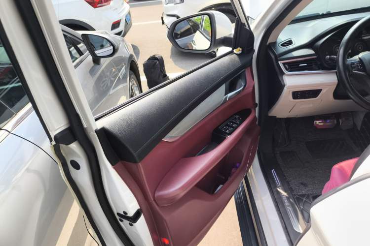 Used Hanteng X5 2018 1.5T CVT New Year Edition Left Front Door Interior