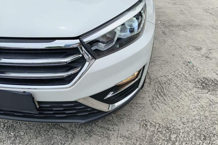 Used Hanteng X5 2018 1.5L Manual Elite Edition Left Front Headlight