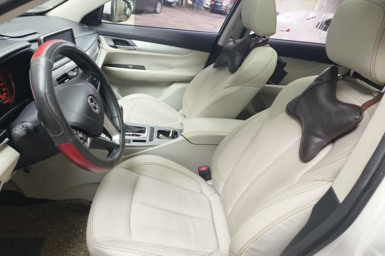 Used Hanteng X5 2018 1.5T CVT Elite Edition Left Front Seat