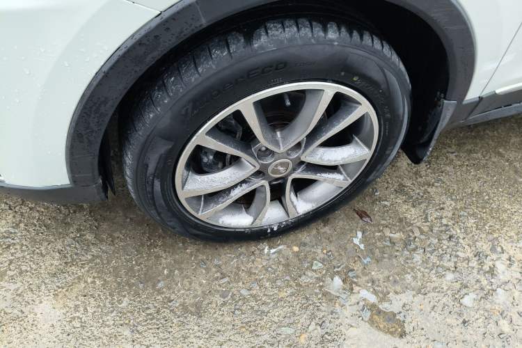 Used Hanteng X5 2018 1.5T CVT Luxury Edition Left Front Wheel Hub