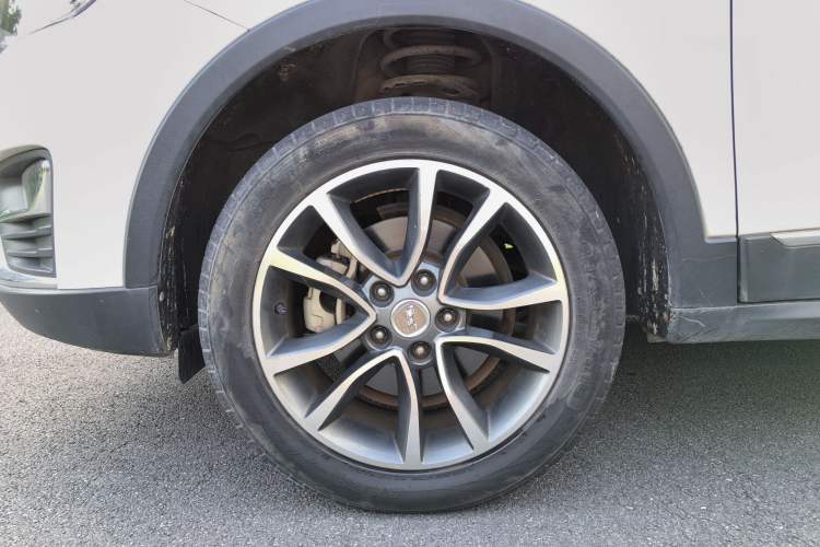 Used Hanteng X5 2018 1.5T CVT Luxury Edition Left Front Wheel Hub