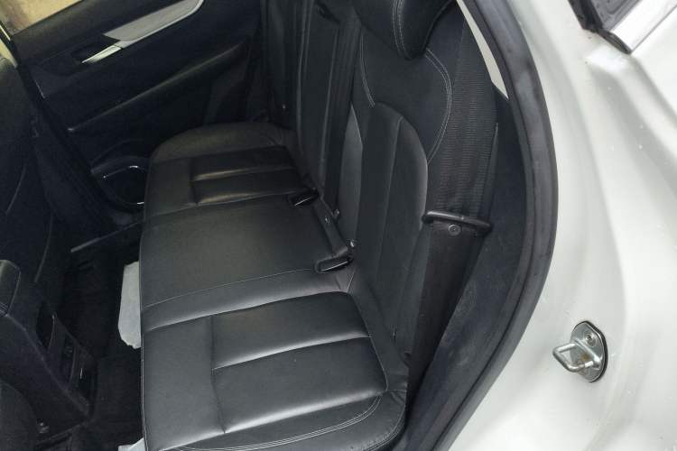 Used Hanteng X5 2018 1.5T CVT Luxury Edition Left Rear Seat