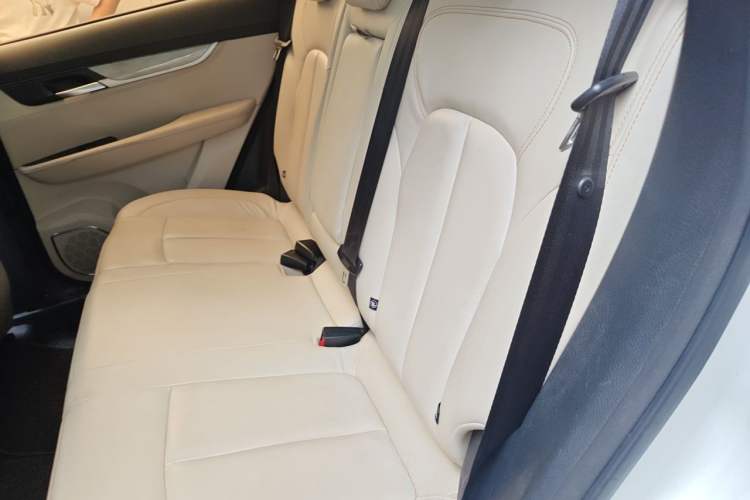 Used Hanteng X5 2018 1.5T CVT Luxury Edition Left Rear Seat