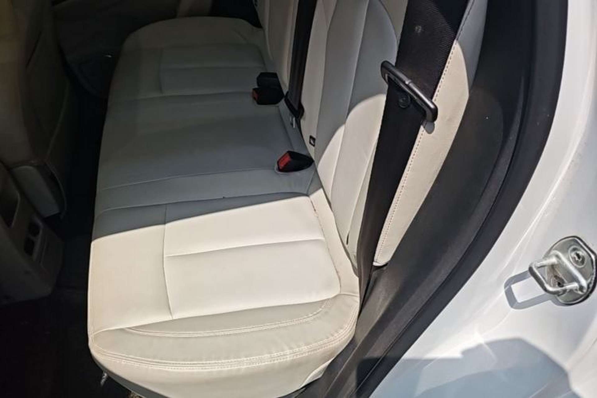 Used Hanteng X5 2018 1.5T CVT Luxury Edition Left Rear Seat