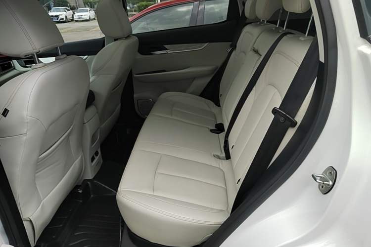 Used Hanteng X5 2018 1.5T CVT Luxury Edition Left Rear Seat
